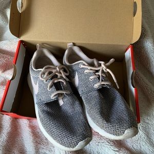 Nike Roche One (GS) Sneakers